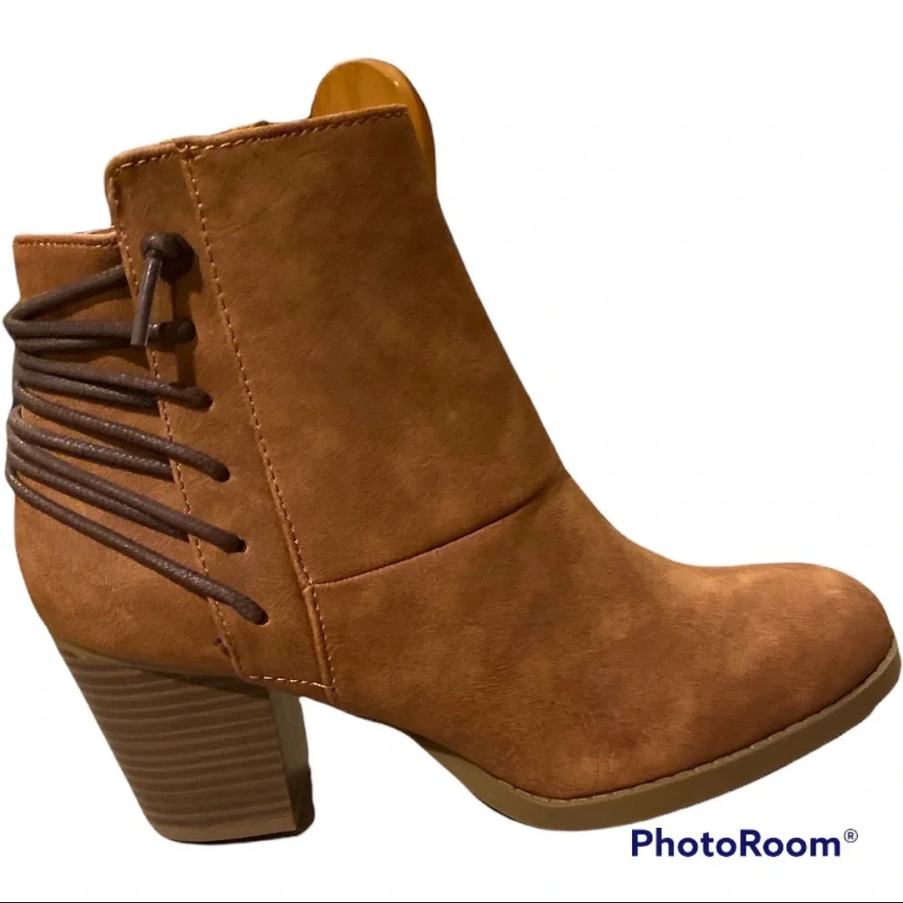 Ankle Boots - Picture 1 of 5